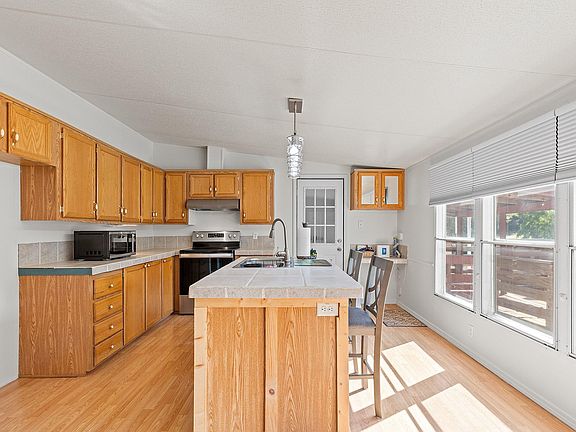 5th image of 3040 Medlin Rd