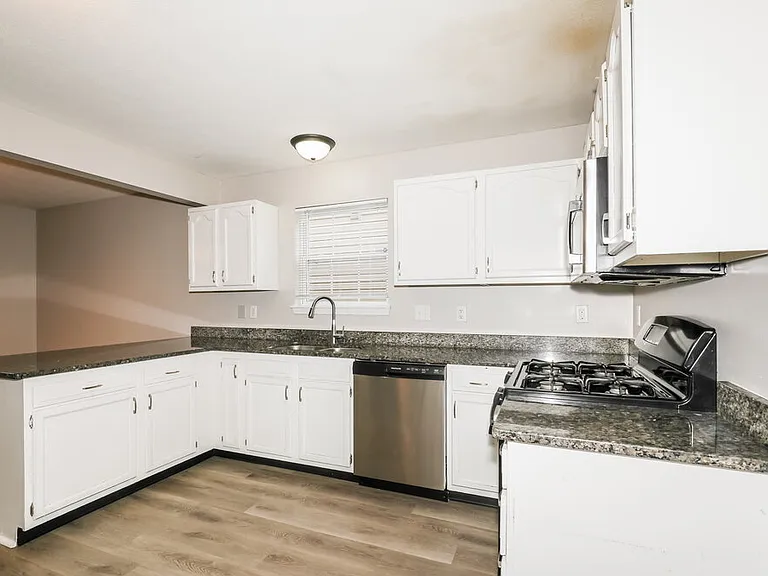 5782 Dollar Forge Dr — Photo 8