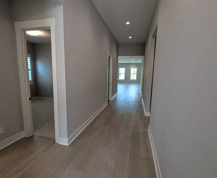 110 Oak Park Dr — Photo 24