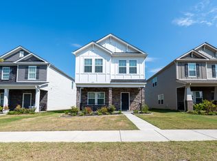 628 Cranford Dr, Pineville, NC 28134