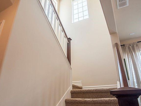 4th image of 176 Talmont Cir