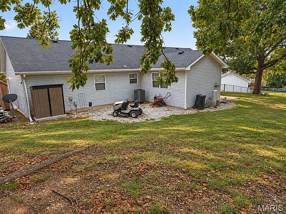 2nd image of 20145 Selby Rd