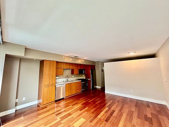 5th image of 2911 2nd Ave Unit 310