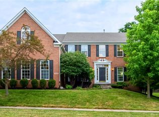 2422 Forest Oaks Dr, Dayton, OH 45431