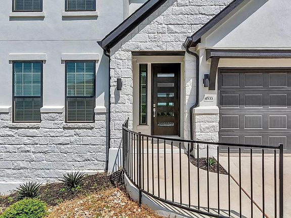 2nd image of 4533 Lucabella Ln