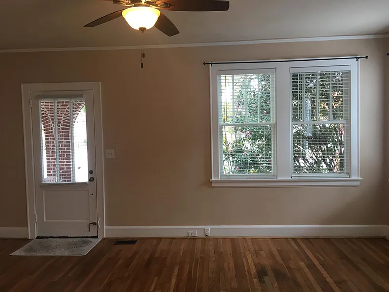 1212 Anthony Ave — Photo 2
