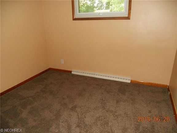 5th image of 691 Senn Dr