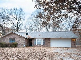 8889 Kennedy Rd, Rogers, AR 72758