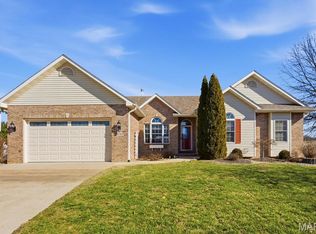 8728 Wildewood Dr, Worden, IL 62097