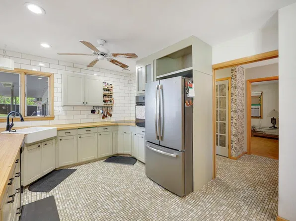 505 4th St S, Princeton, MN 55371