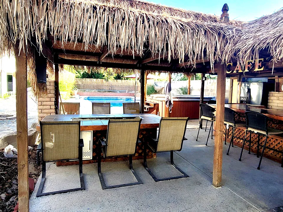 5709 Avenida Silla #8