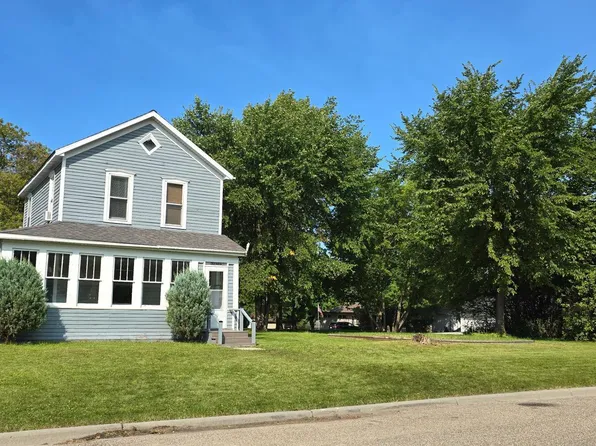 3024 3rd St, Lake Park, MN 56554