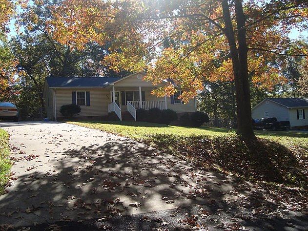 1st image of 137 Helen Ave