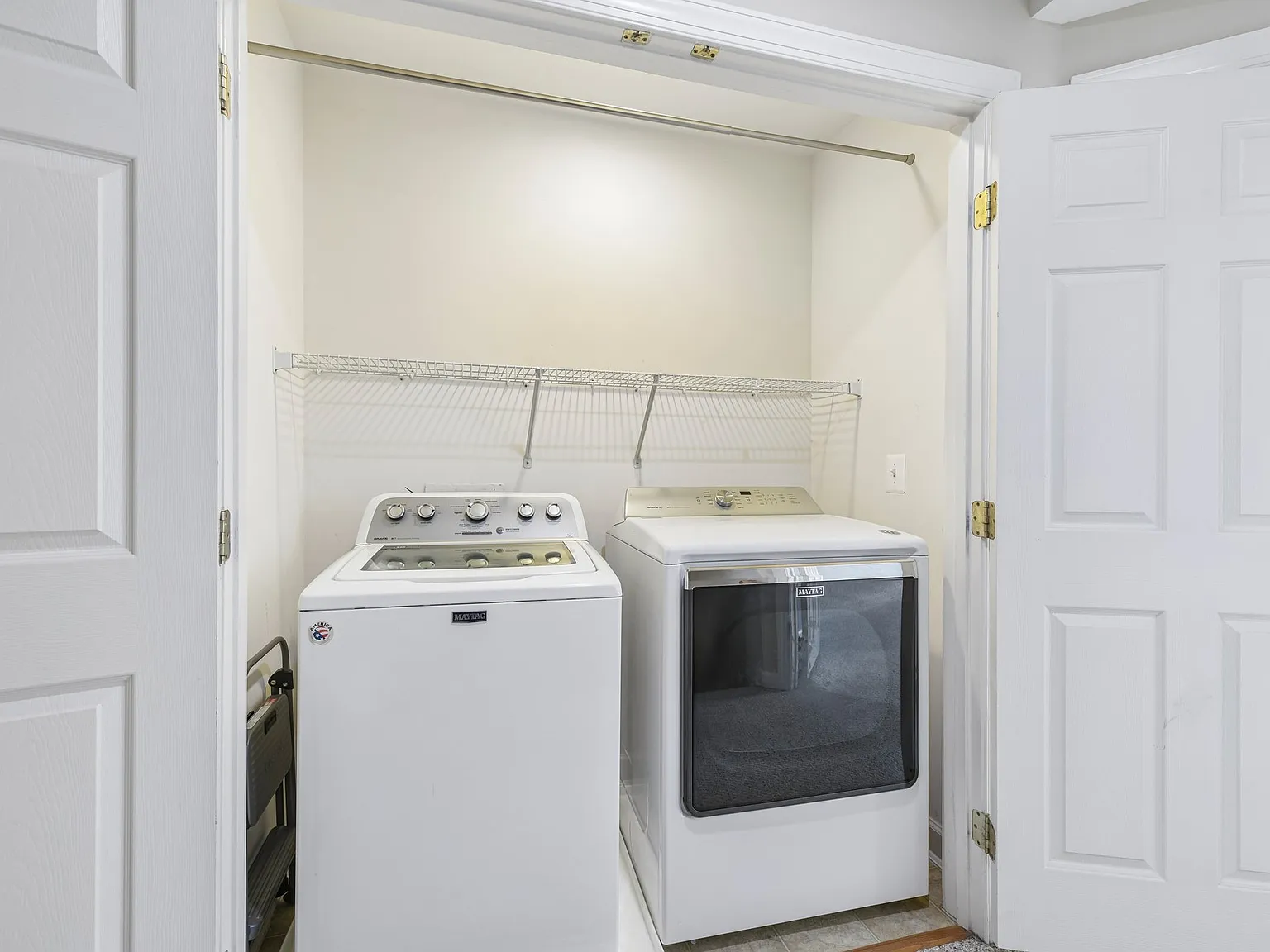 4 bed, 2600 sqft, $4,500 — Photo 4