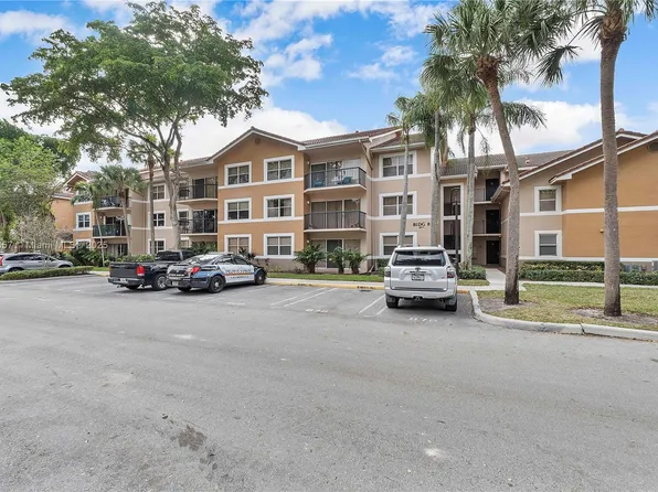 8871 Wiles Rd APT 204, Pompano Beach, FL 33067