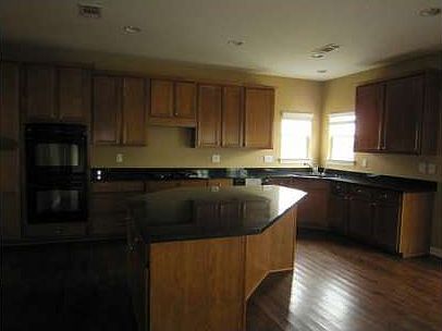 4th image of 5056 Irvine Dr