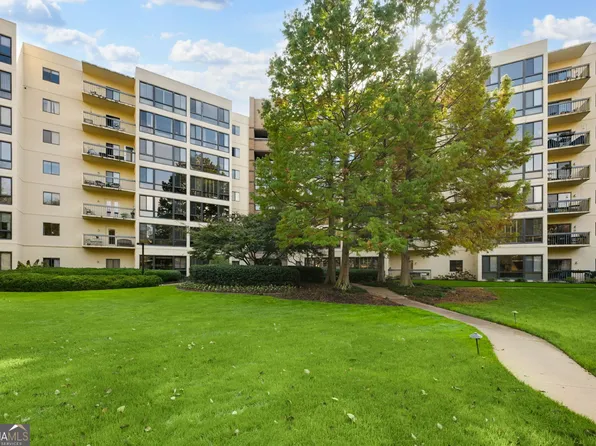 1800 Clairmont Lake A402, Decatur, GA 30033