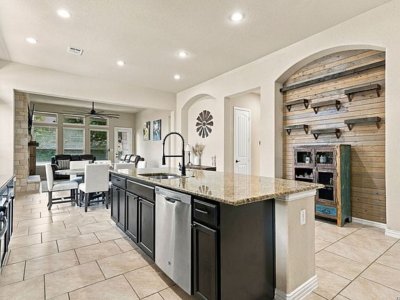 4th image of 3784 CREMINI DR