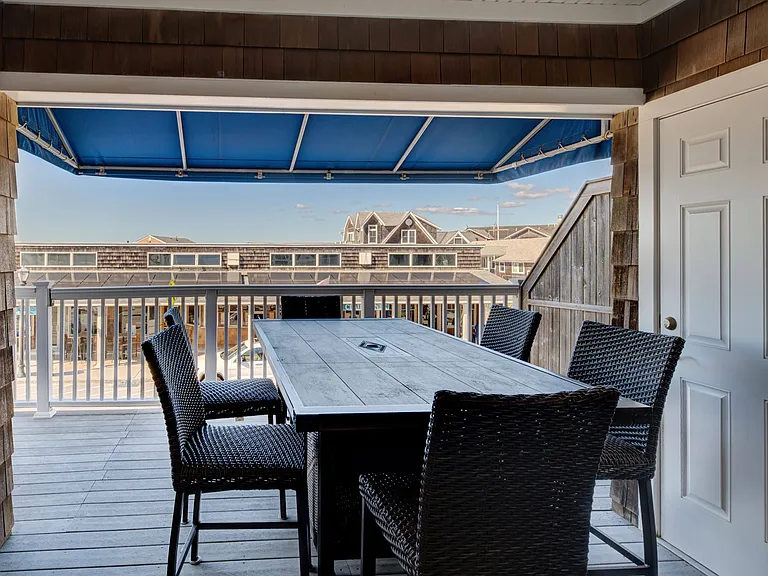 124 Bay St #R2 — Photo 3