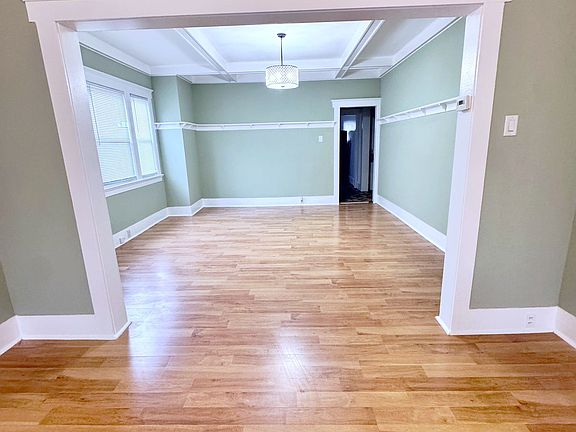 2nd image of 401 E 39th St #1