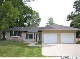 2346 Williams St, Maryville, IL