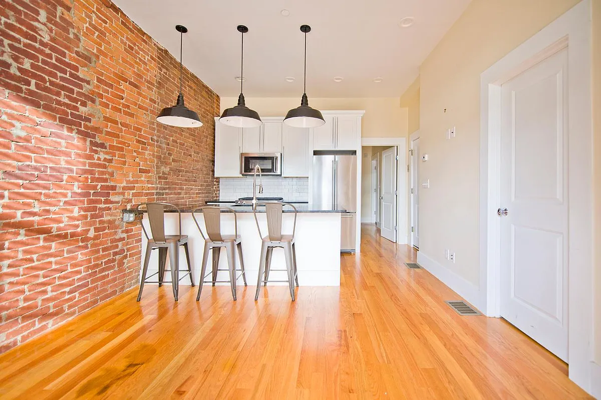 Building Photo - 239 Boston St #1