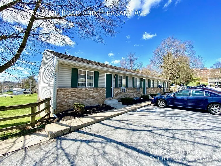 Country Club Rd — Photo 43
