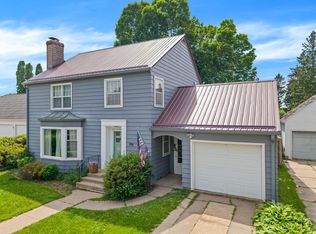 714 S Marshall St, Caledonia, MN 55921