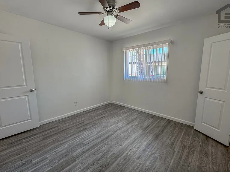 1346 E Willetta St — Photo 54