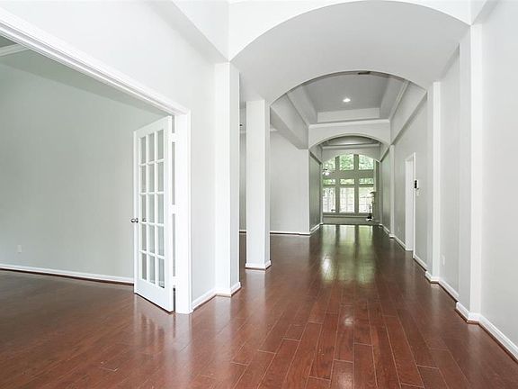 5th image of 31923 Wildwood Park Ln