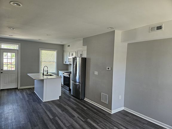 4th image of 3410 Elmora Ave