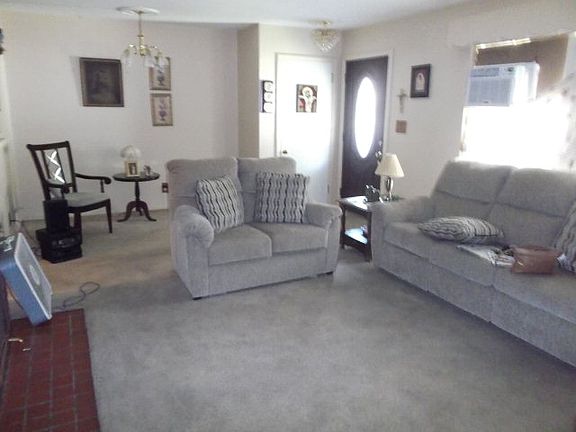 3rd image of 2335 Elmwood Dr