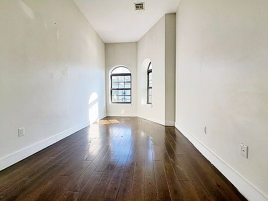 5th image of 771 Saint Johns Pl #3LL