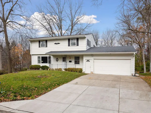 221 Monroe Ave, Excelsior, MN 55331
