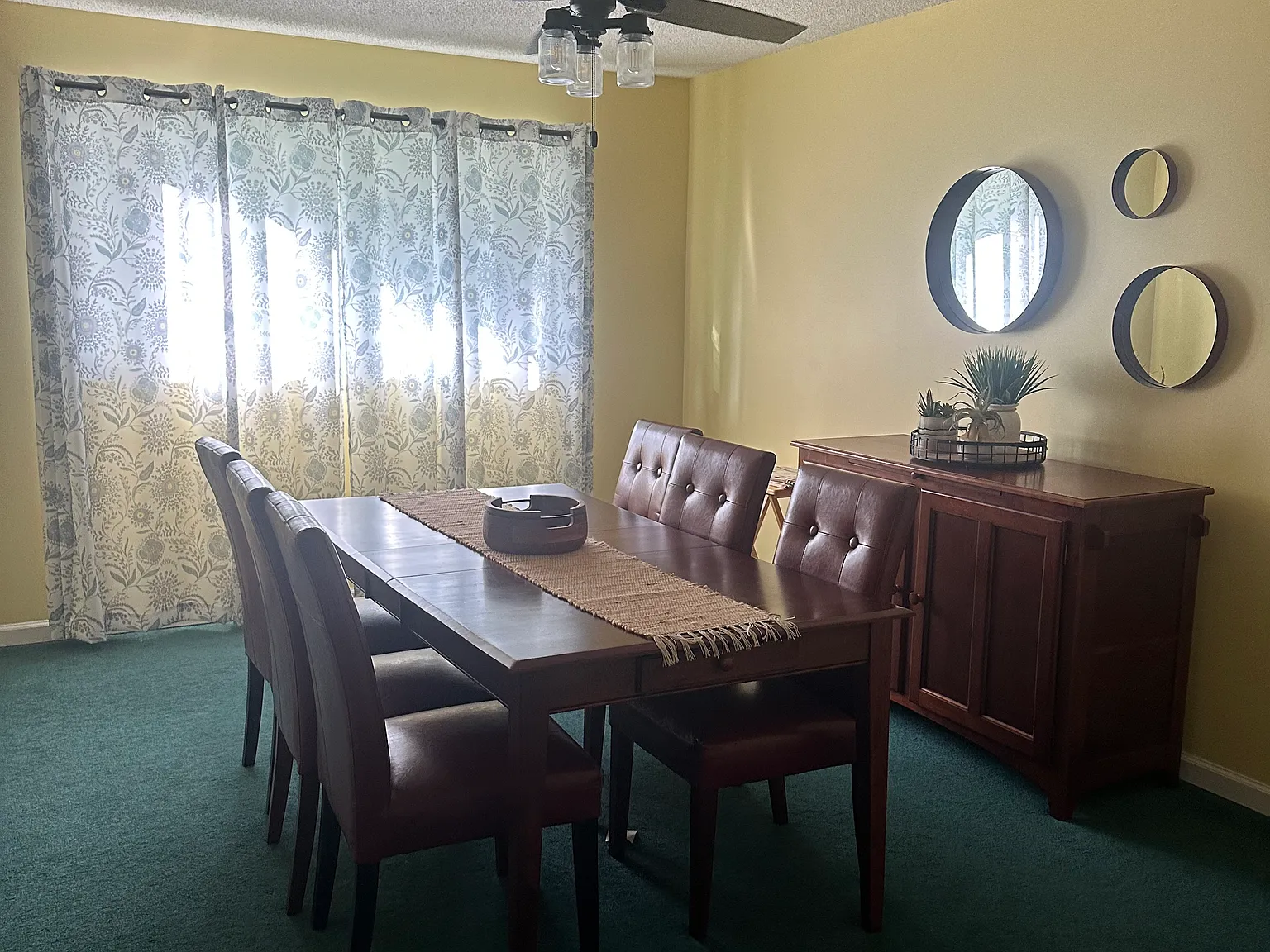 3 bed, 1500 sqft, $2,100 — Photo 3