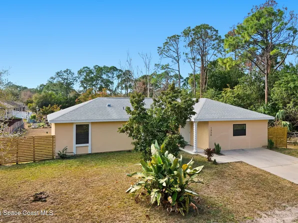 1336 Gingold St NW, Palm Bay, FL 32907