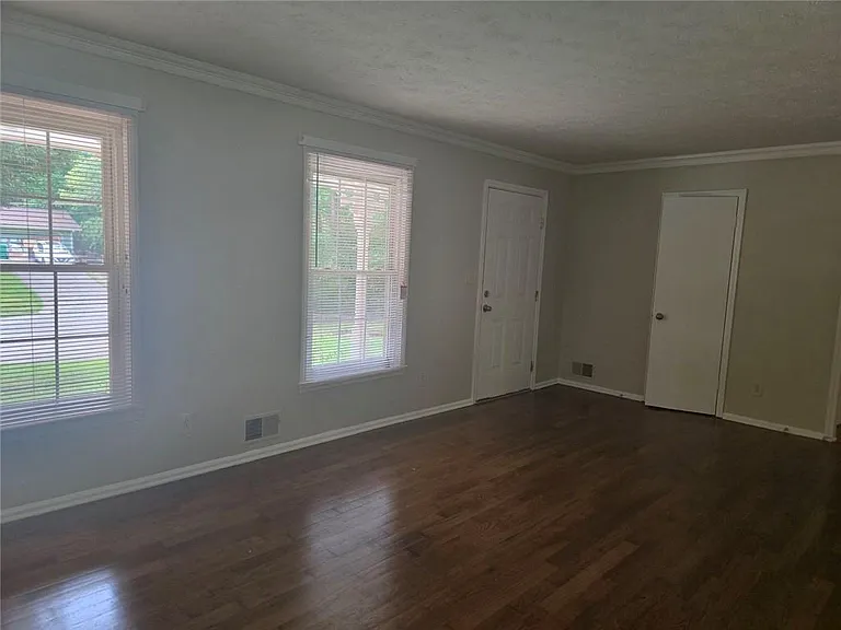 5734 Lanny Ln — Photo 9