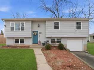 7719 Bigger St, Merrillville, IN 46410