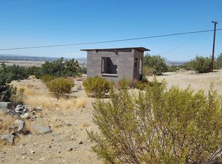 14 Lybrand Ln, Apple Valley, CA 92308