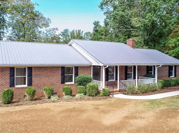 75 Landmark South Dr, Roxboro, NC 27573