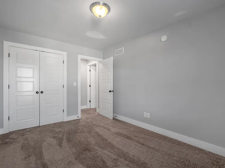 138 Abbey Rd — Photo 36