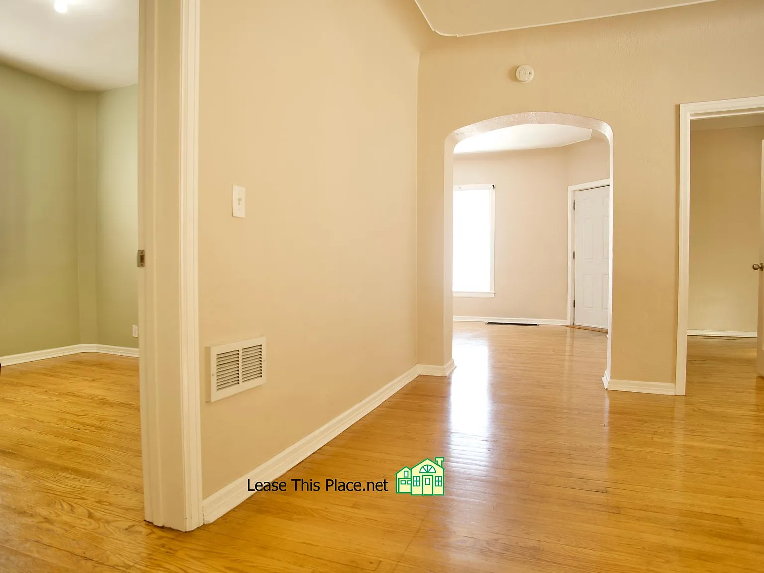650 Fremont Ave NW — Photo 4