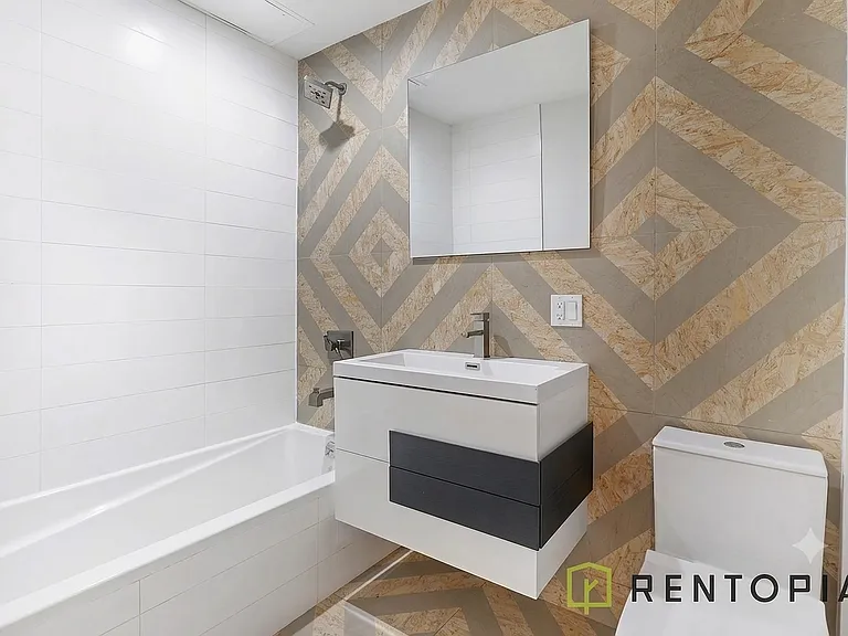 854 Metropolitan Ave #1D — Photo 11