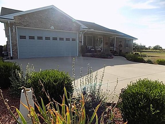 3rd image of 240 Carriage Way Dr
