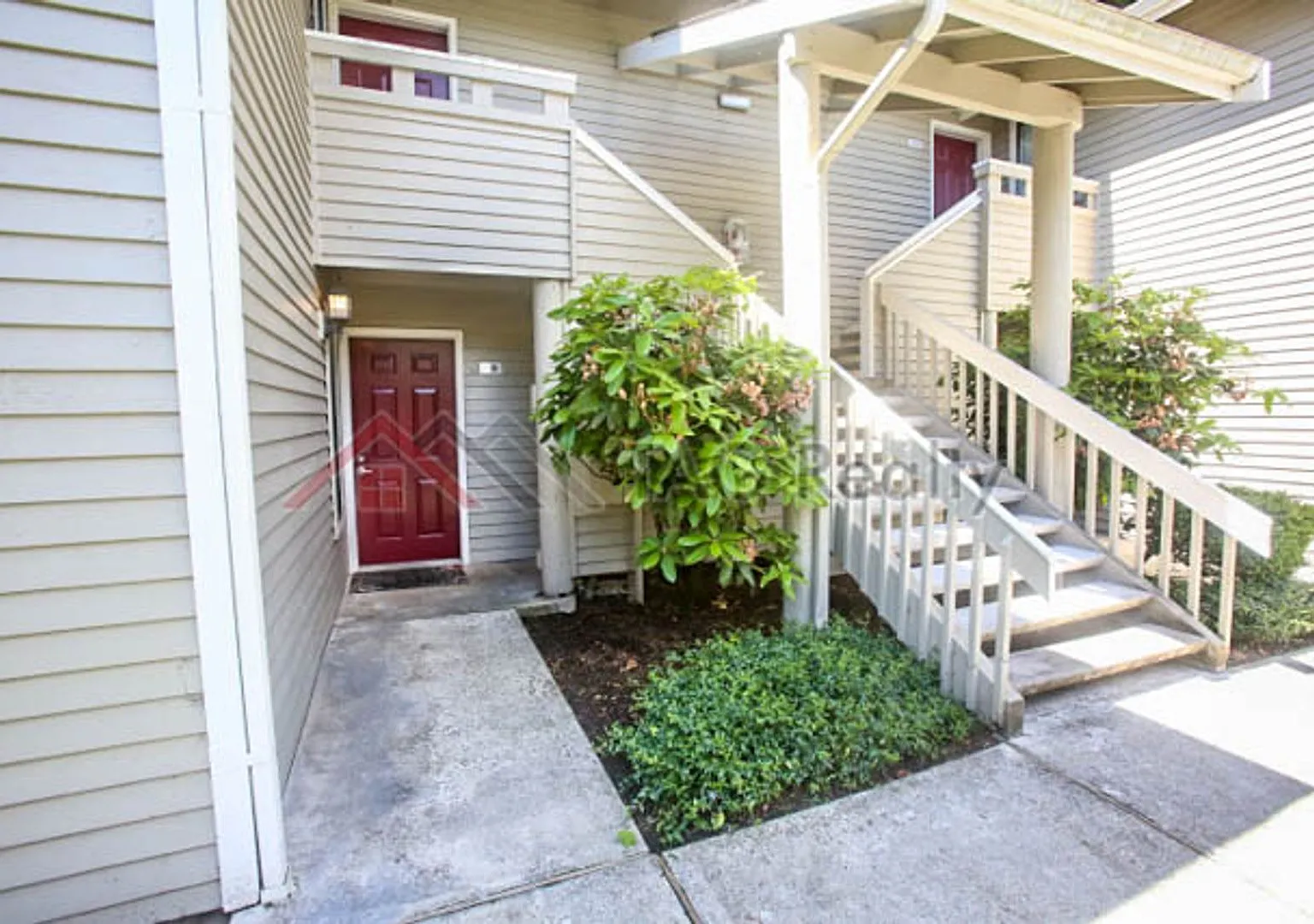 Charming 2 Bed 2 Bath Condo in Redmond — Photo 4