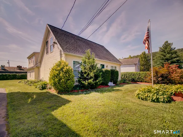 6 Mettler Street, Woodbridge, CT 06525