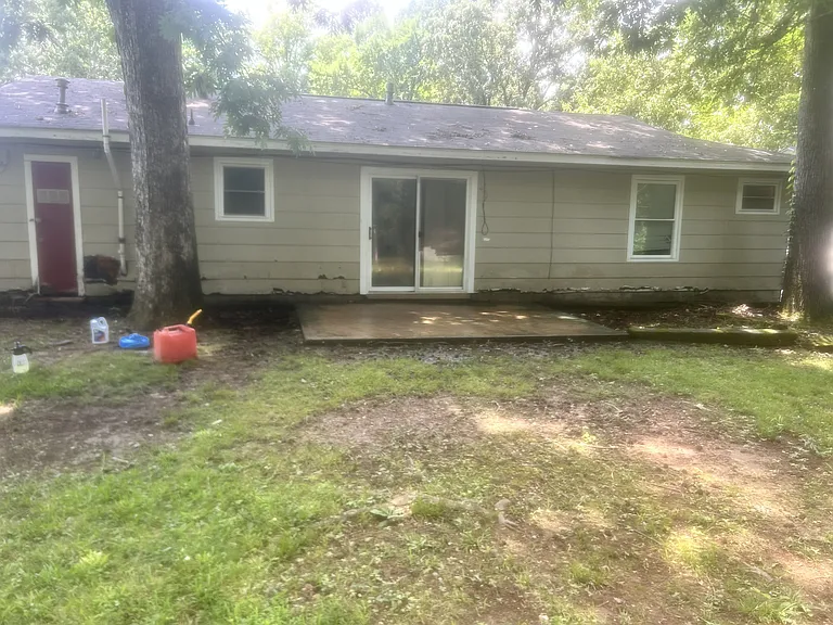 76 W Windsor Dr — Photo 10