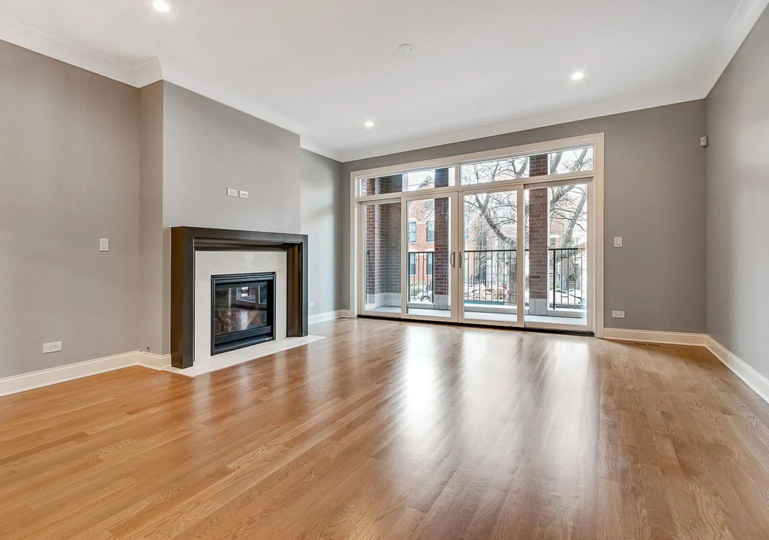 2 bed, 1286 sqft, $5,195 — Photo 2