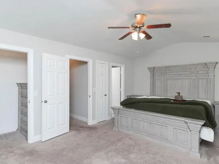 108 Courtyard Homes Dr — Photo 2