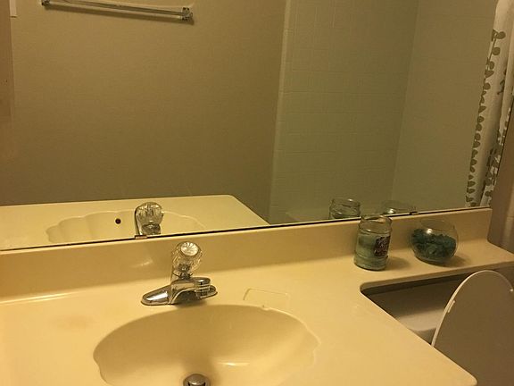 4th image of 1415 Legget St